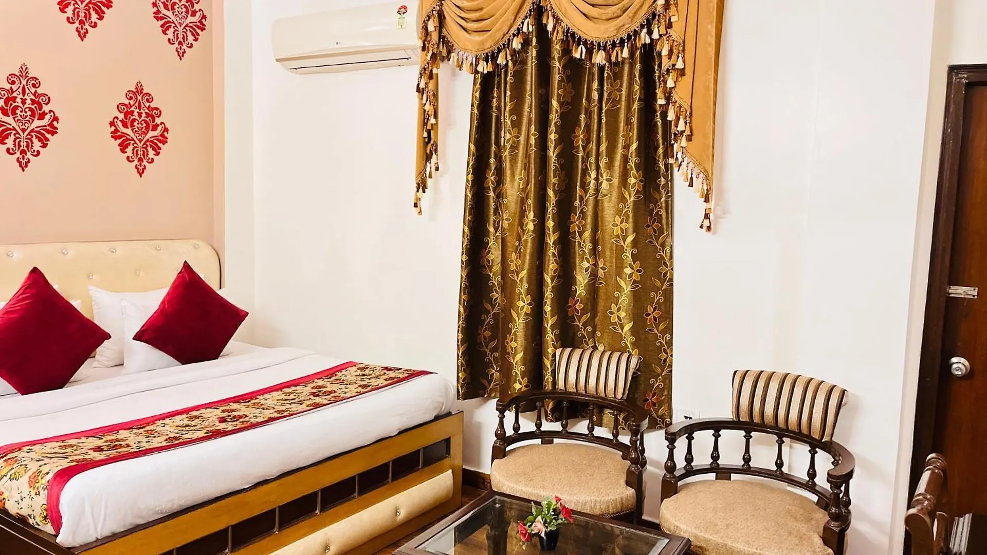 Hotel Paras - Karol Bagh Delhi Indie