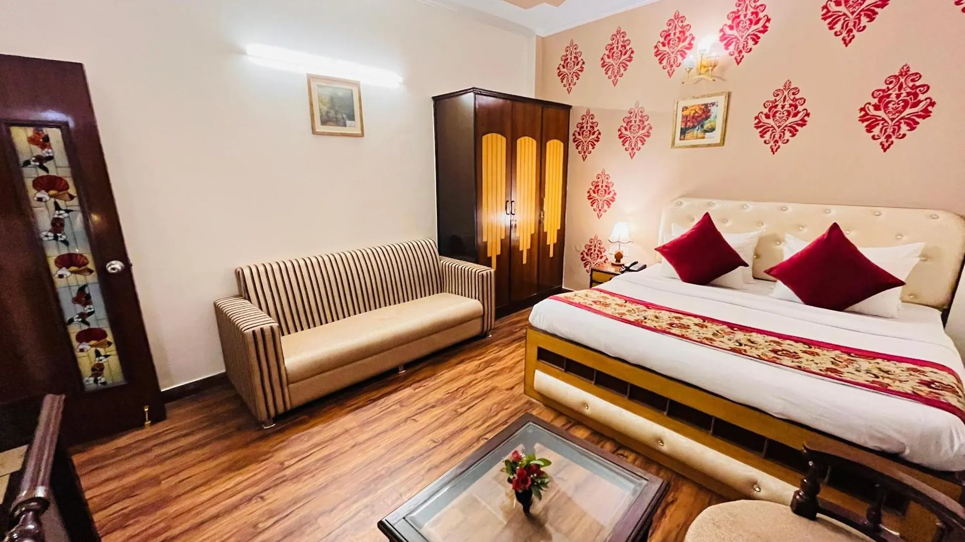 Hotel Paras - Karol Bagh Delhi