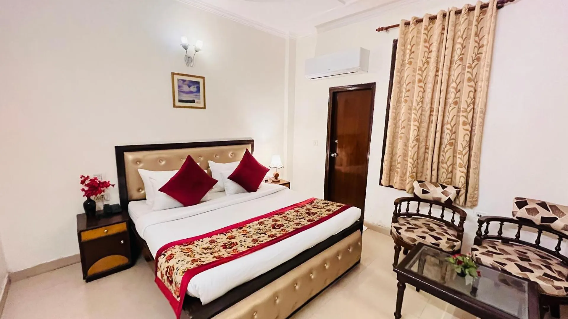Hotel Paras - Karol Bagh Delhi