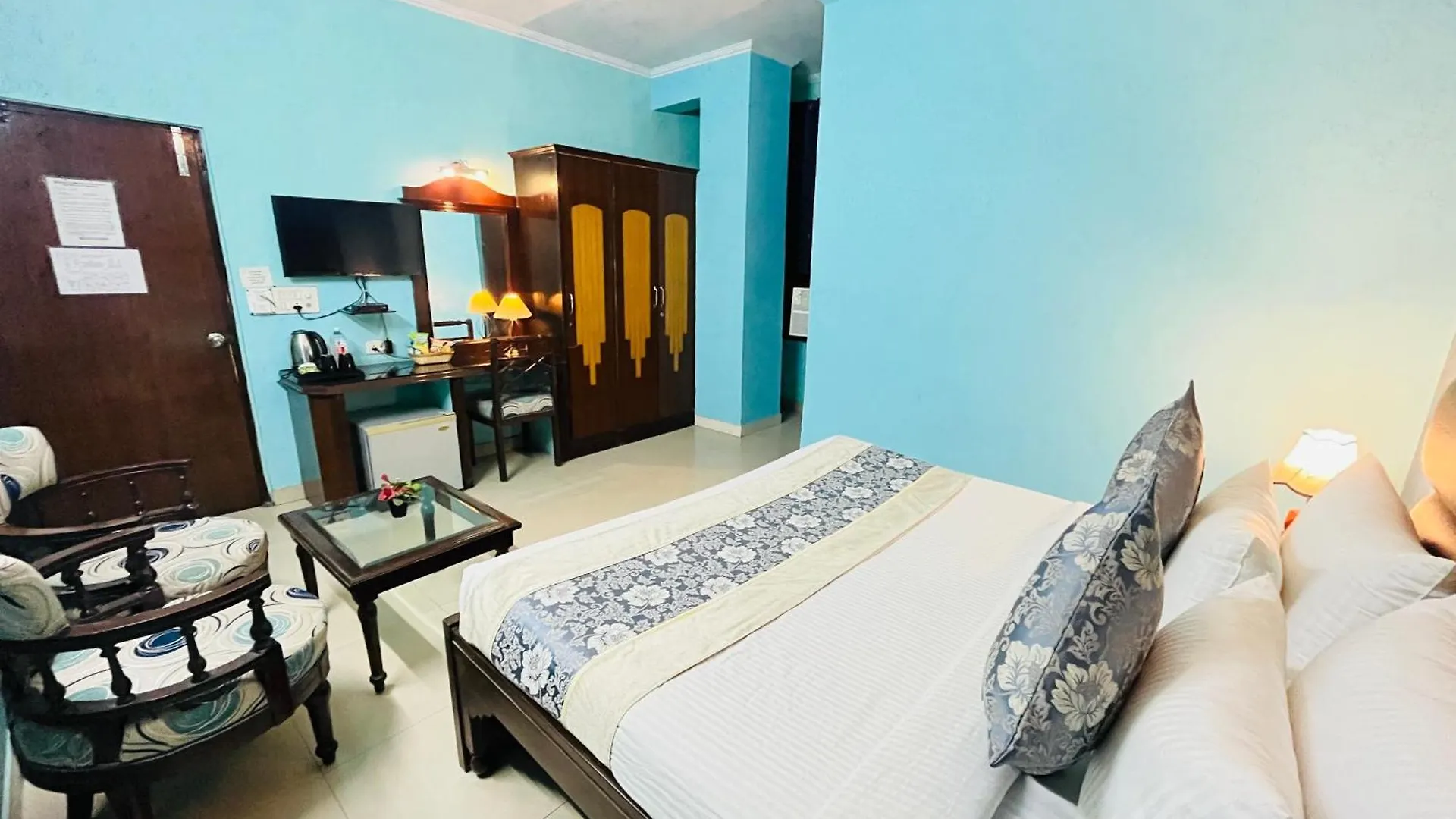 Hotel Paras - Karol Bagh Delhi