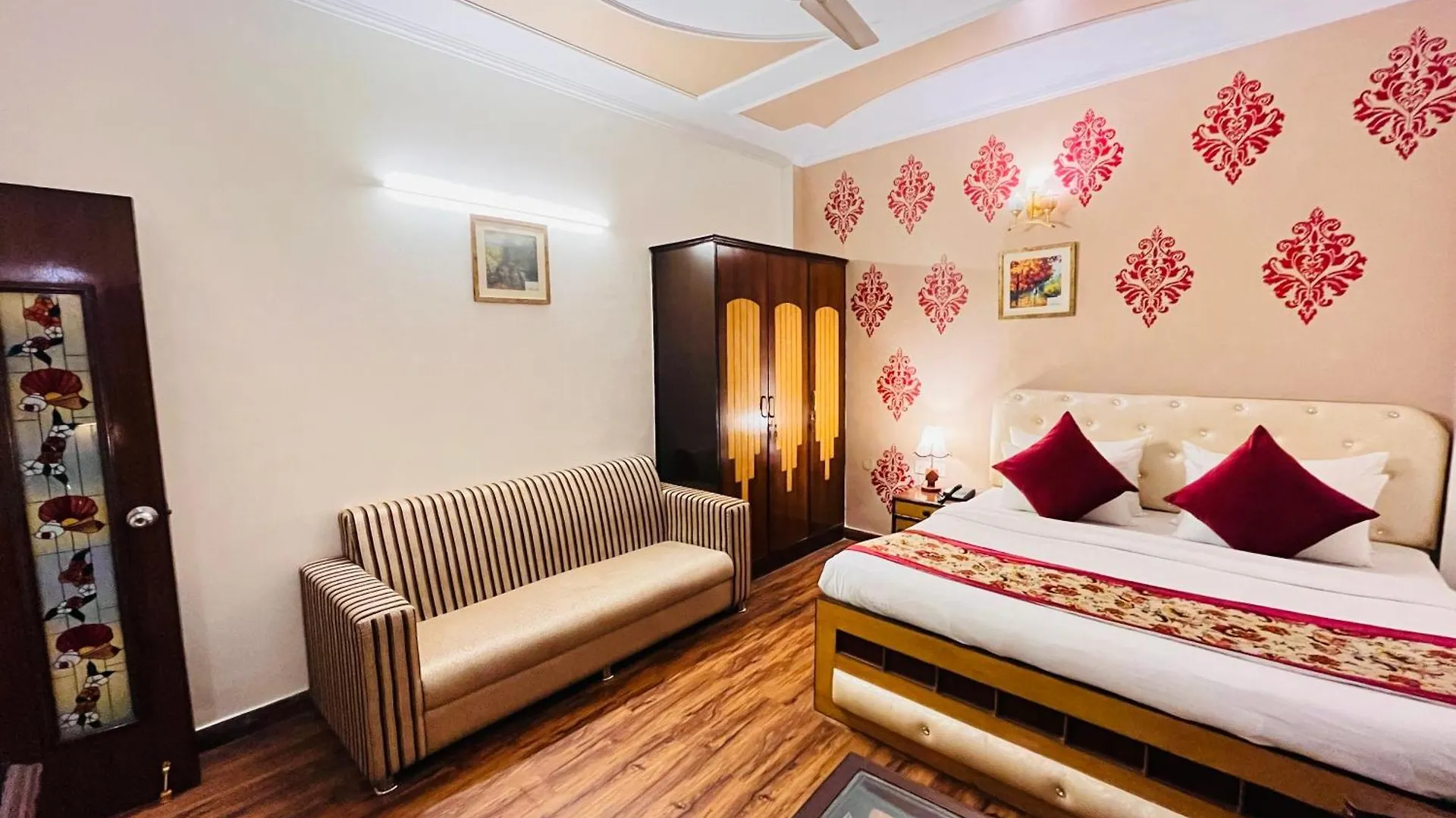 Hotel Paras - Karol Bagh Delhi  Delhi (National Capital Territory of India)